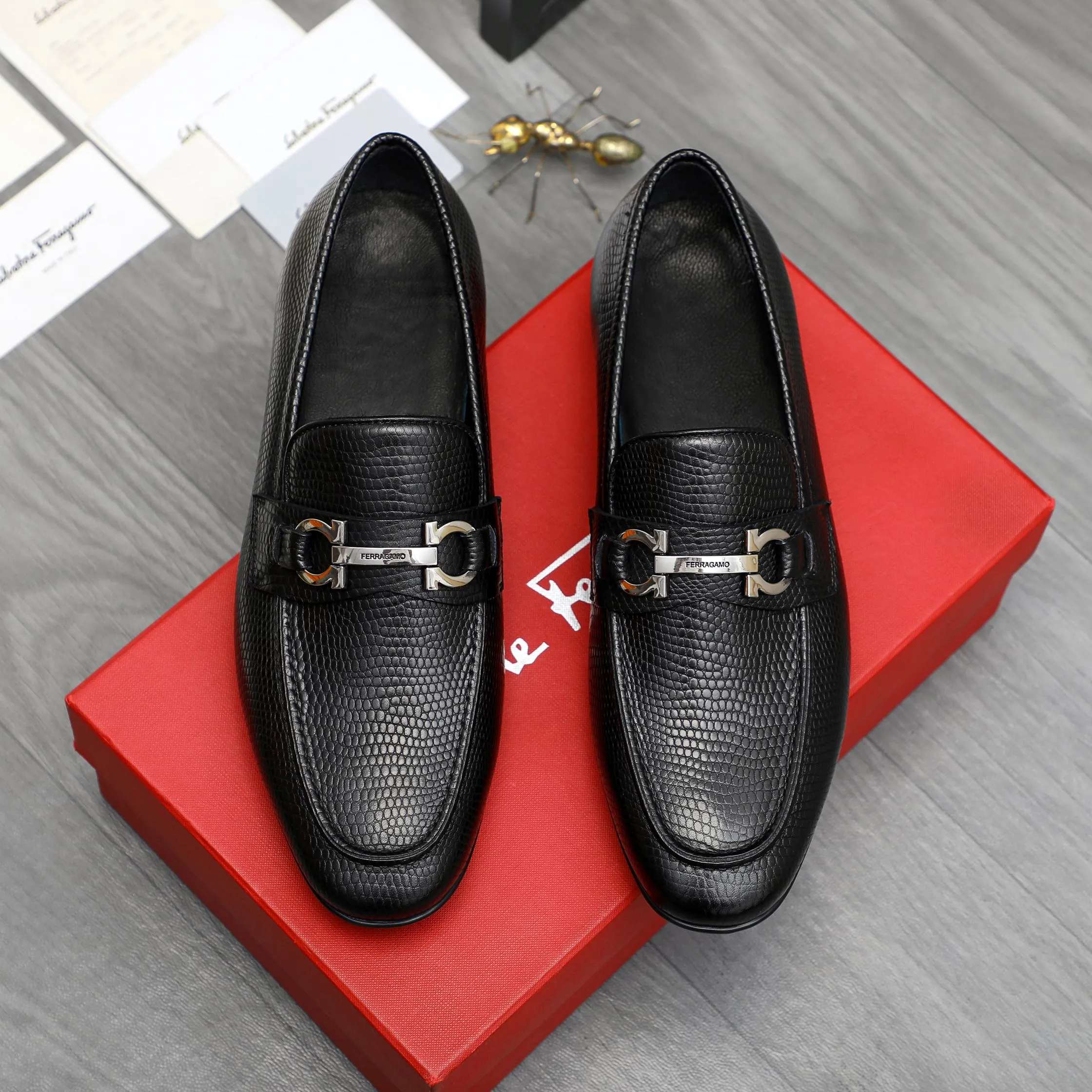 Men's shoes 💰p442 Product trademark: Ferragamo "Ferragamo" business slip-on leather shoes. Regular size: 38-46 (45.46 is custom-made and non-returnable) Product materials: Selected grained cowhide upper, cowhide lining, rubber outsole